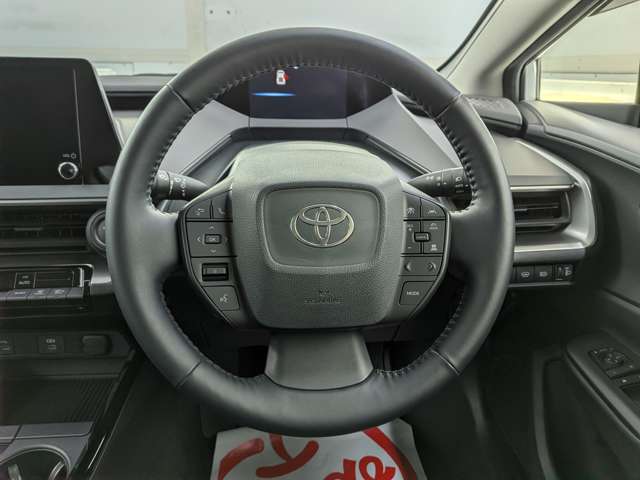 トヨタ プリウス １．８ Ｕ Ｅ－ＦＯＵＲ ４ＷＤ R5年 (東北) 99