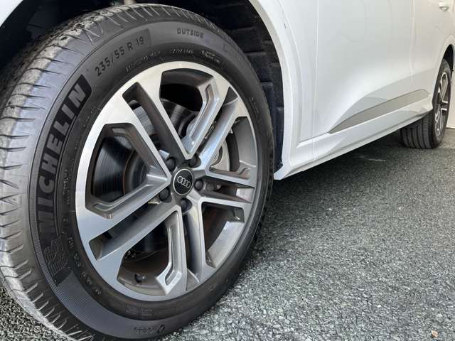 アウディ Ｑ５ ＴＤＩ クワトロ １５０ＫＷ アドバンスト ディーゼルターボ ４ＷＤ R7年 (東北) 99