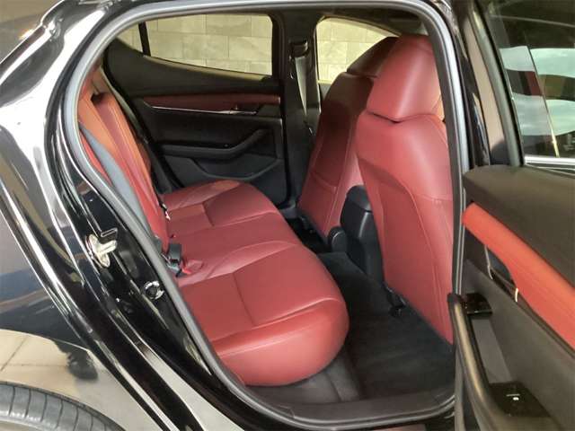 マツダ ＭＡＺＤＡ３　ファストバック ２．０ ２０Ｓ バーガンディ セレクション R4年 () 99