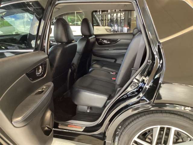 日産 エクストレイル ２．０ ＡＵＴＥＣＨ ３列車 R1年 (近畿) 99