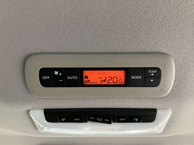 日産 セレナ ２．０ ライダー Ｖセレクション H29年 (近畿) 99