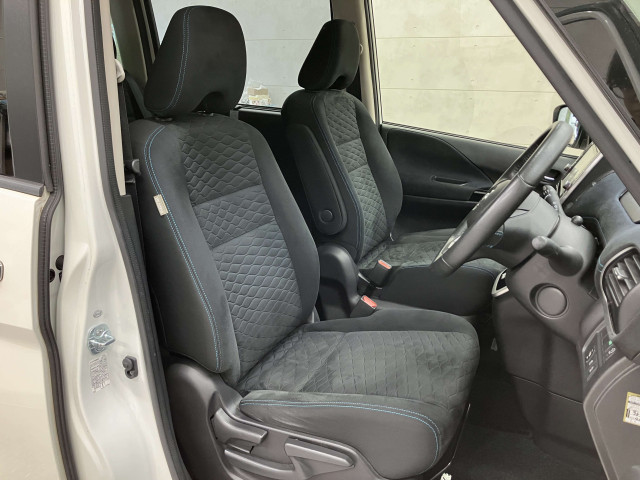 日産 セレナ ２．０ ライダー Ｖセレクション H29年 (近畿) 99