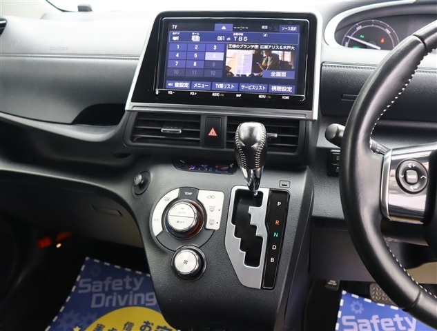 トヨタ シエンタ　ハイブリッド ハイブリッド １．５ Ｇ セーフティ エディション R3年 (関東) 99