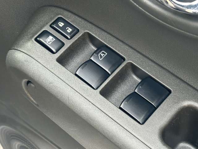 日産 キューブ １．５ １５Ｘ Ｖセレクション H26年 (東海) 99