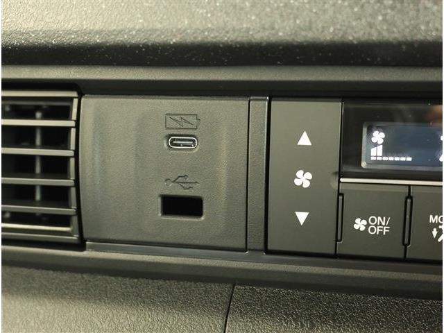 ホンダ Ｎ　ＢＯＸ カスタム ６６０ ターボ ブラック スタイル R8年 (東海) 99