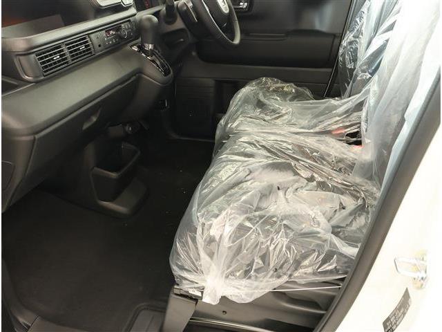 ホンダ Ｎ　ＢＯＸ カスタム ６６０ ターボ ブラック スタイル R8年 (東海) 99