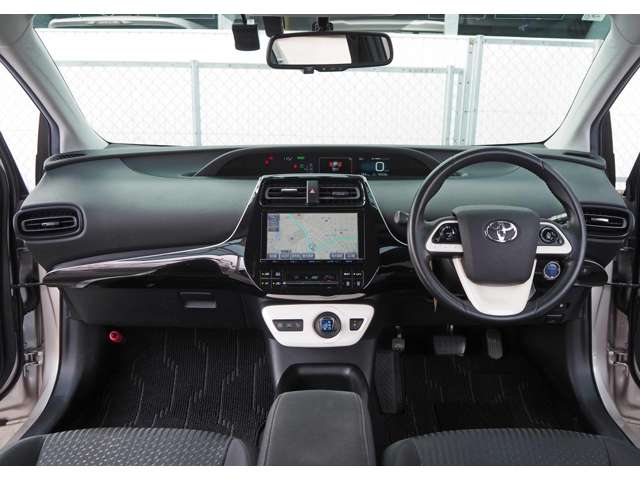 トヨタ プリウス １．８ Ｓ H28年 (東海) 99