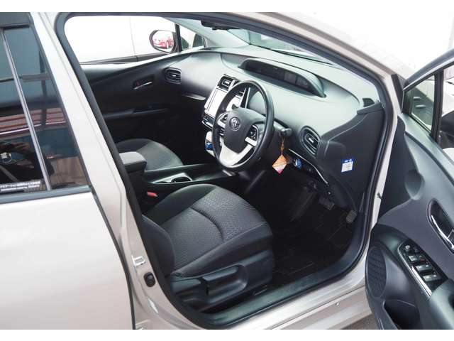 トヨタ プリウス １．８ Ｓ H28年 (東海) 99