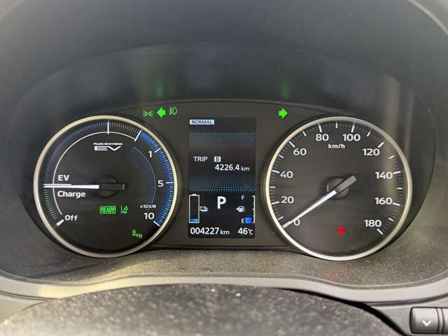 三菱 エクリプス　クロス　ＰＨＥＶ ＰＨＥＶ ２．４ Ｇ ４ＷＤ R6年 (東海) 99