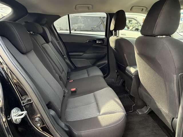 三菱 エクリプス　クロス　ＰＨＥＶ ＰＨＥＶ ２．４ Ｇ ４ＷＤ R6年 (東海) 99