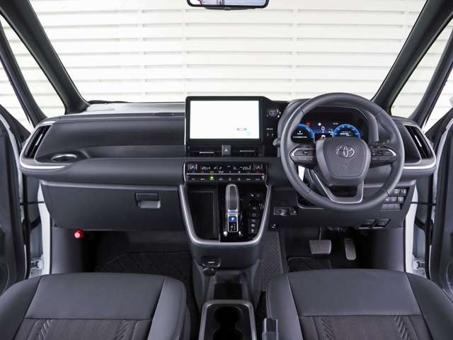 トヨタ ノア １．８ ハイブリッド Ｓ－Ｚ R8年 (東海) 99