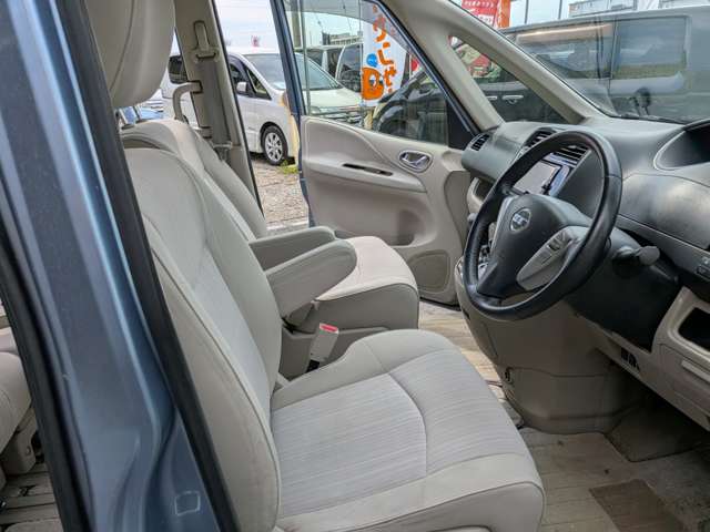 日産 セレナ ２．０ ２０Ｇ Ｓ－ＨＹＢＲＩＤ H24年 (関東) 99