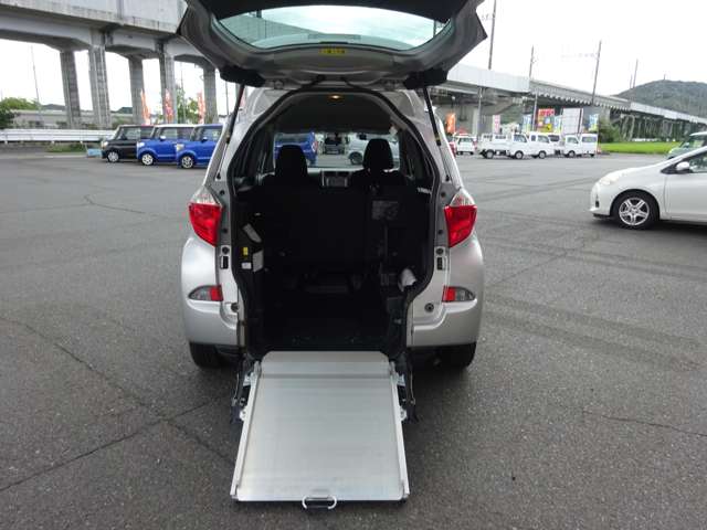 トヨタ ラクティス １．３ Ｘ ウェルキャブ 車イス仕様車スロープタイプ タイプＩ 助手席側リアシート付 H24年 (中国) 99