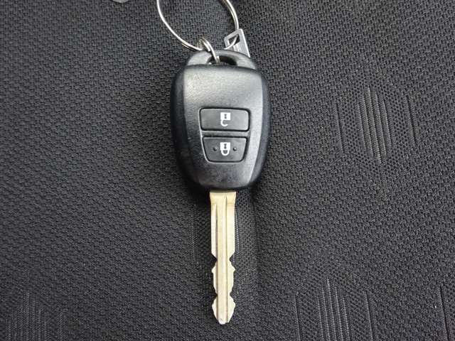 トヨタ ラクティス １．３ Ｘ ウェルキャブ 車イス仕様車スロープタイプ タイプＩ 助手席側リアシート付 H24年 (中国) 99