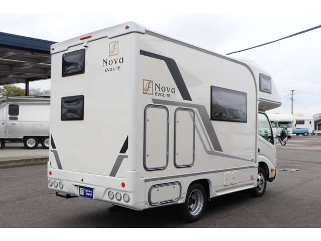 トヨタ カムロード フジカーズジャパン ＮＯＶＡ ノヴァ タイプＷ R8年 (九州・沖縄) 99
