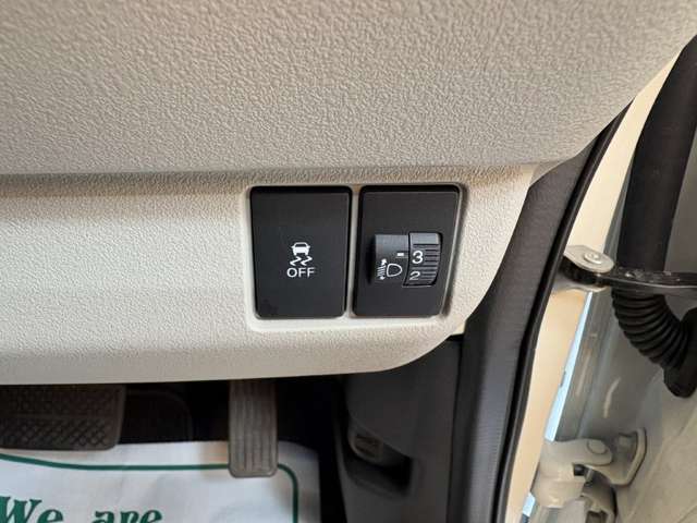 ホンダ Ｎ　ＢＯＸ ６６０ ４ＷＤ R6年 () 99