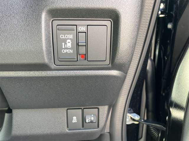 ホンダ Ｎ　ＢＯＸ カスタム ６６０ R8年 (近畿) 99