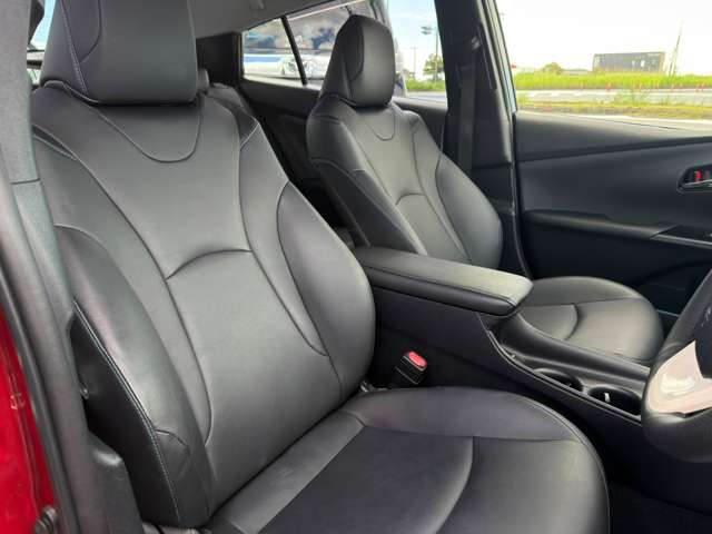 トヨタ プリウス １．８ Ｓ ツーリングセレクション H28年 (東海) 99