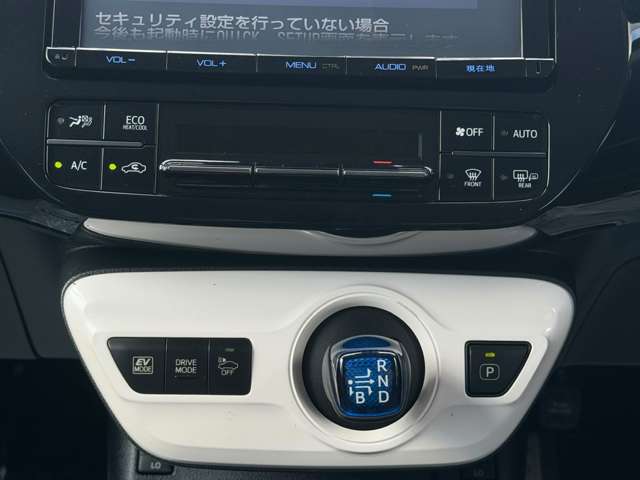 トヨタ プリウス １．８ Ｓ ツーリングセレクション H28年 (東海) 99