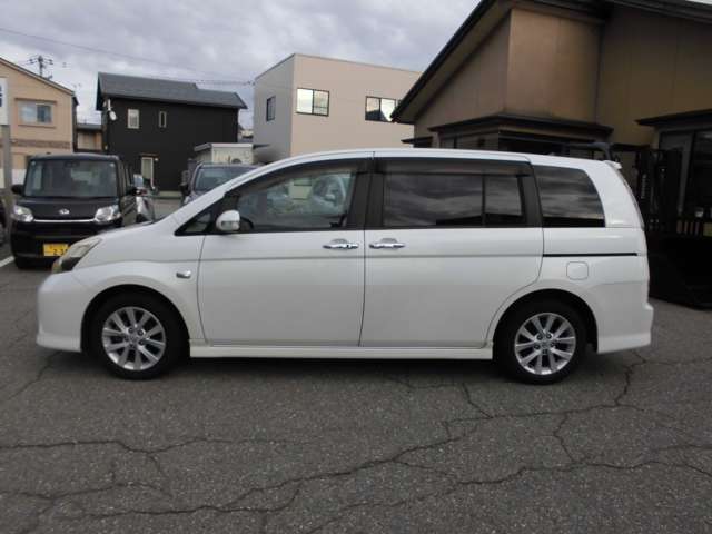 トヨタ アイシス ２．０ プラタナ Ｖセレクション H23年 () 99