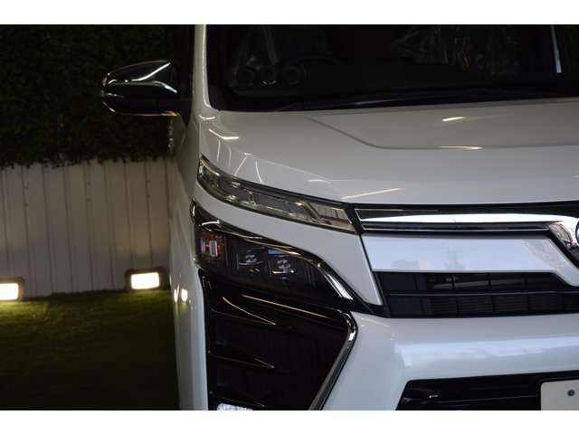 トヨタ ヴォクシー ２．０ ＺＳ 煌ＩＩＩ ４ＷＤ R2年 (北海道) 99