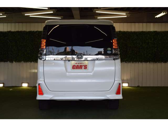 トヨタ ヴォクシー ２．０ ＺＳ 煌ＩＩＩ ４ＷＤ R2年 (北海道) 99
