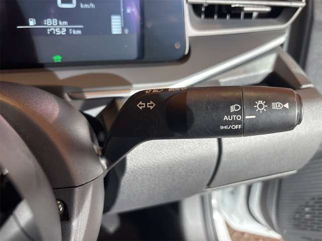 日産 ノート １．２ Ｘ R7年 () 99