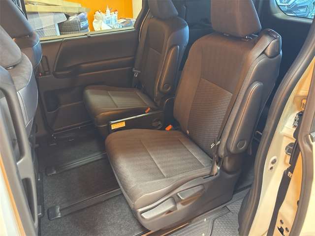 トヨタ ノア １．８ ハイブリッド Ｓ－Ｇ R5年 () 99