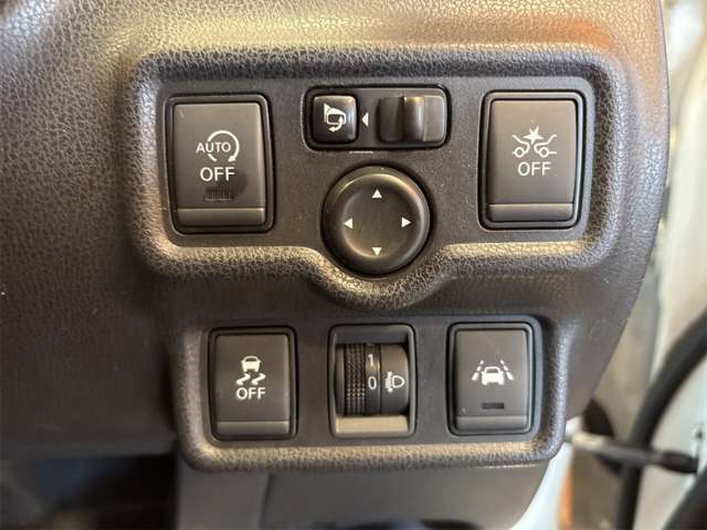 日産 ノート １．２ Ｘ H29年 () 99