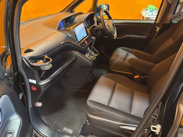 トヨタ ヴォクシー ２．０ ＺＳ H26年 () 99