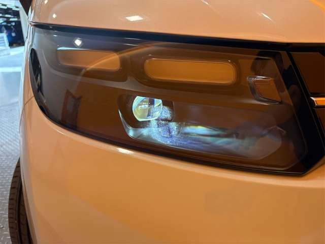 ホンダ フリード　ハイブリッド １．５ Ｅ：ＨＥＶ エアー ＥＸ R8年 () 99