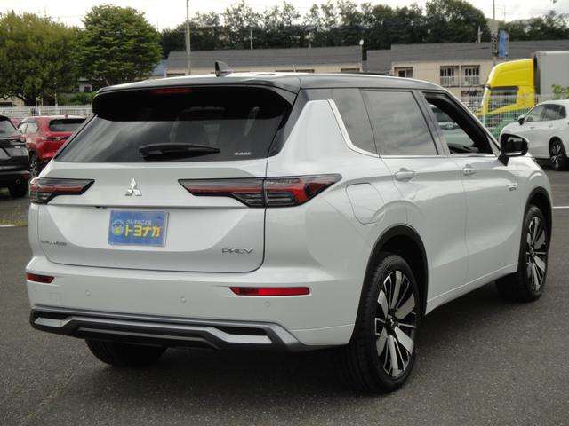 三菱 アウトランダーＰＨＥＶ ＰＨＥＶ ２．４ Ｐ エグゼクティブ パッケージ ４ＷＤ R6年 (関東) 99