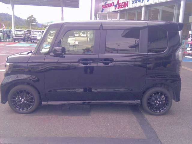 ホンダ Ｎ　ＢＯＸ カスタム ６６０ Ｌ ターボ スタイルプラス ブラック ４ＷＤ R5年 (関東) 99