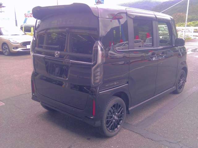 ホンダ Ｎ　ＢＯＸ カスタム ６６０ Ｌ ターボ スタイルプラス ブラック ４ＷＤ R5年 (関東) 99