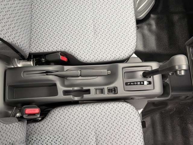 日産 ＮＴ１００クリッパー ６６０ ＤＸ ４ＷＤ R8年 () 99