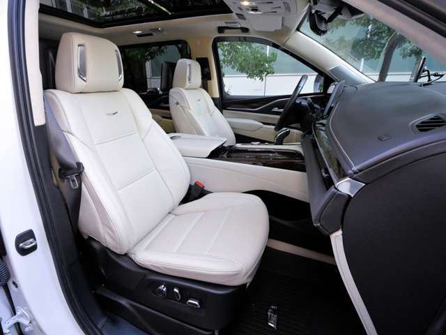 キャデラック エスカレード ＥＳＶロングボディ／ＳＰＯＲＴＳ ＰＬＡＴＩＮＵＭ／新車並行 R3年 (関東) 99