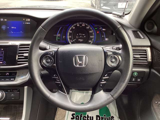 ホンダ アコード　ハイブリッド ２．０ ＬＸ H25年 (東北) 99