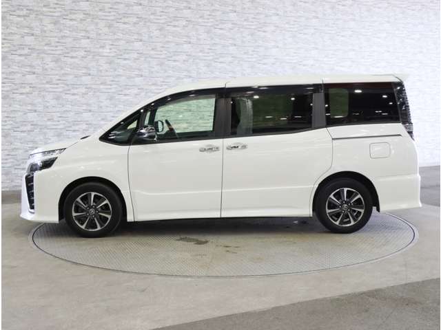 トヨタ ヴォクシー ２．０ ＺＳ 煌ＩＩ R1年 (関東) 99