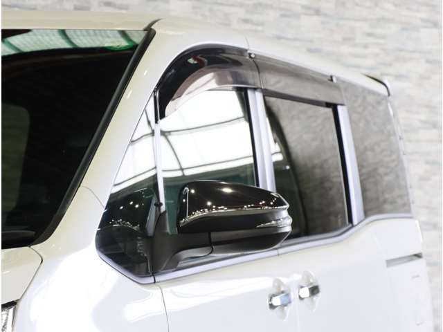トヨタ ヴォクシー ２．０ ＺＳ 煌ＩＩ R1年 (関東) 99