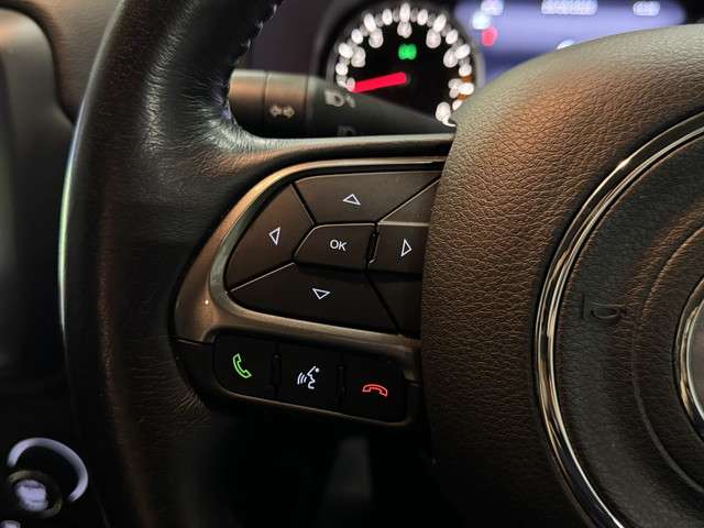 ジープ レネゲード リミテッド R1年 () 99