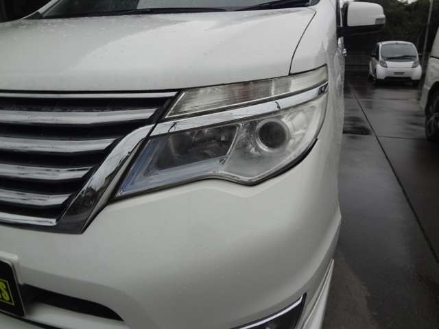 日産 セレナ ２．０ ハイウェイスター Ｖエアロモード＋ＳＡＦＥＴＹ Ｓ－ＨＹＢＲＩＤ H27年 (関東) 99
