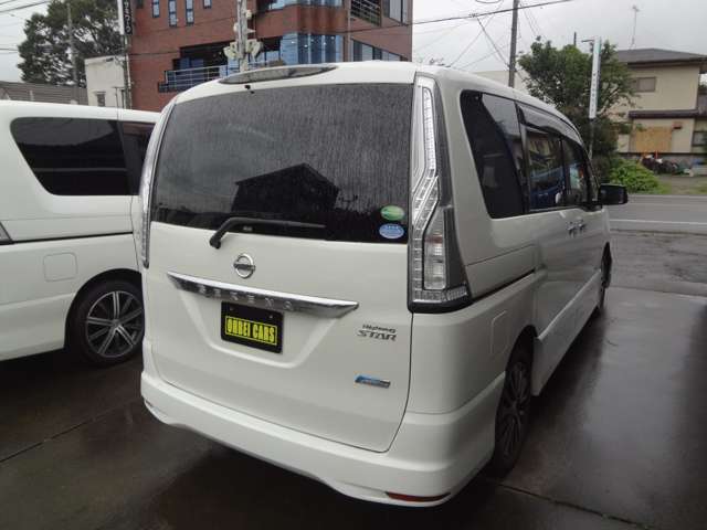 日産 セレナ ２．０ ハイウェイスター Ｖエアロモード＋ＳＡＦＥＴＹ Ｓ－ＨＹＢＲＩＤ H27年 (関東) 99
