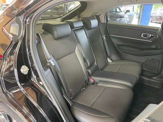 ホンダ ヴェゼル １．５ Ｅ：ＨＥＶ Ｚ ４ＷＤ R3年 (甲信越・北陸) 99