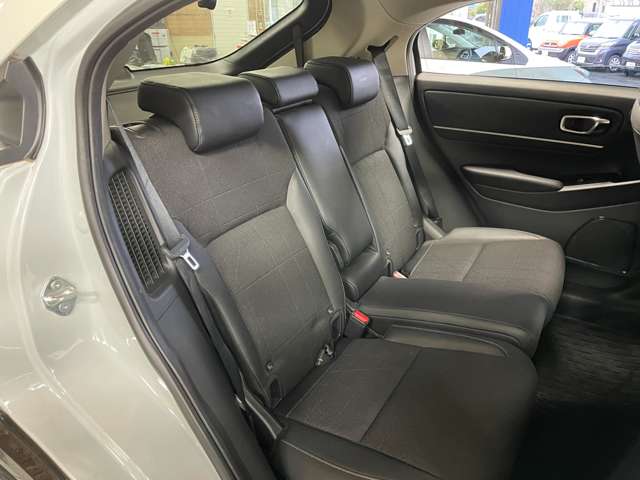 ホンダ ヴェゼル １．５ Ｅ：ＨＥＶ Ｚ ４ＷＤ R3年 (甲信越・北陸) 99