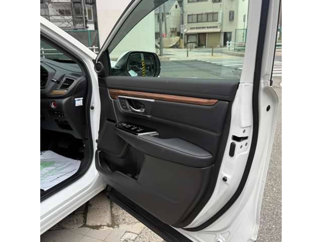 ホンダ ＣＲ－Ｖ ２．０ Ｅ：ＨＥＶ ＥＸ マスターピース R4年 (近畿) 99