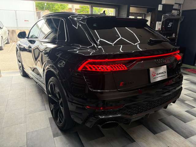 アウディ ＲＳ　Ｑ８ ４．０ ４ＷＤ R4年 (近畿) 99