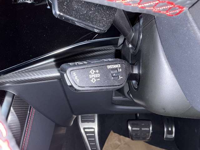 アウディ ＲＳ　Ｑ８ ４．０ ４ＷＤ R4年 (近畿) 99