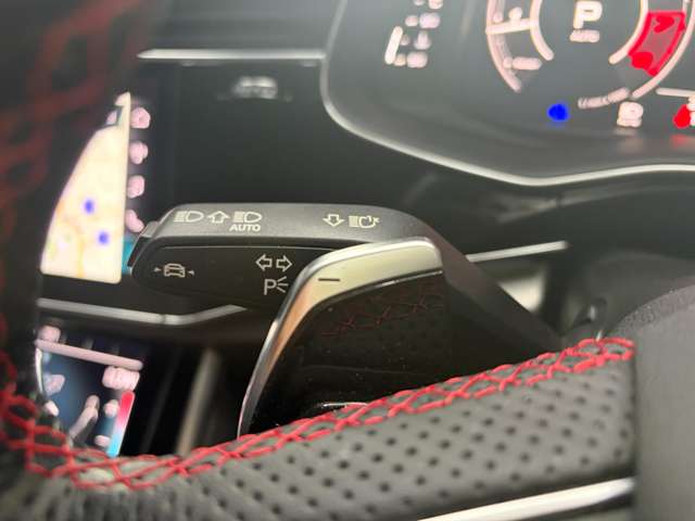 アウディ ＲＳ　Ｑ８ ４．０ ４ＷＤ R4年 (近畿) 99