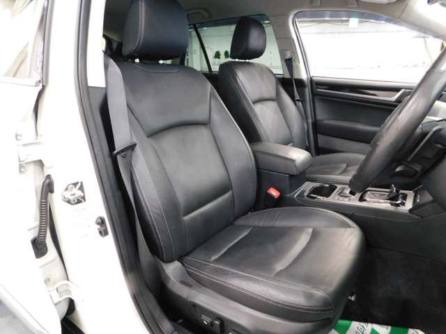 スバル レガシィアウトバック ２．５ リミテッド ４ＷＤ H29年 (近畿) 99