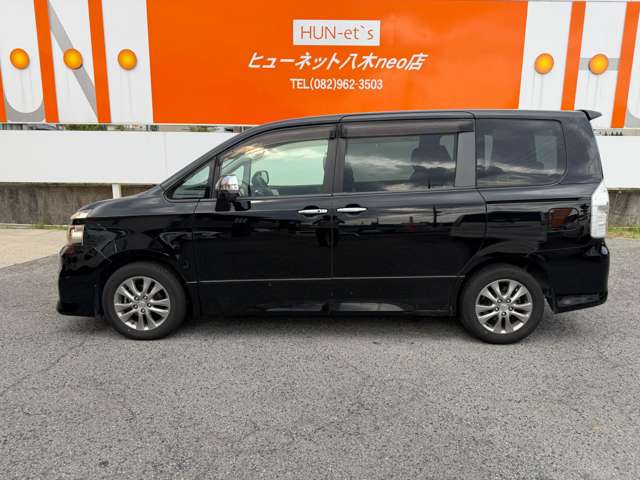 トヨタ ヴォクシー ２．０ ＺＳ 煌 H23年 (中国) 99